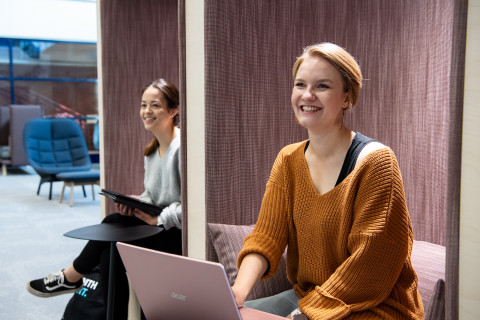 Students in the UEF Library.